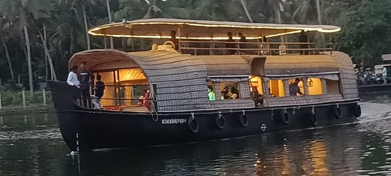 Riverine House Boat